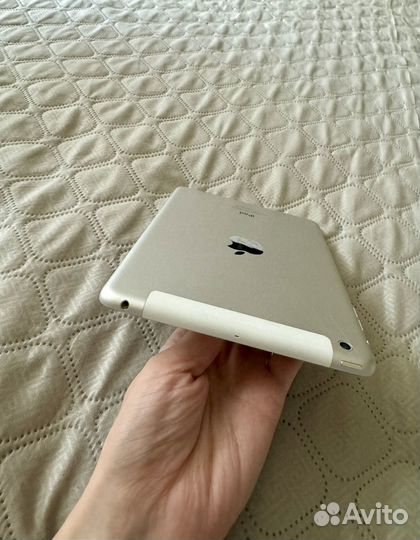 Планшет Apple iPad mini 16Gb Wi-Fi