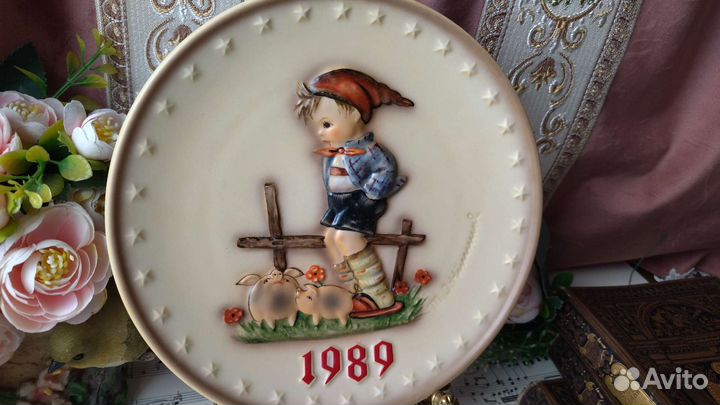 Тарелка декоративная Goebel 1989 