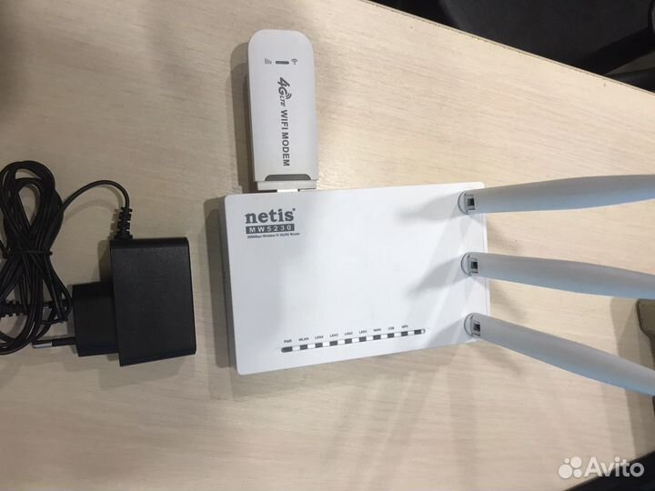 Wi-Fi роутер Netis MW5230 с USB