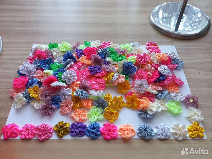 Цветочки из атласной ленты