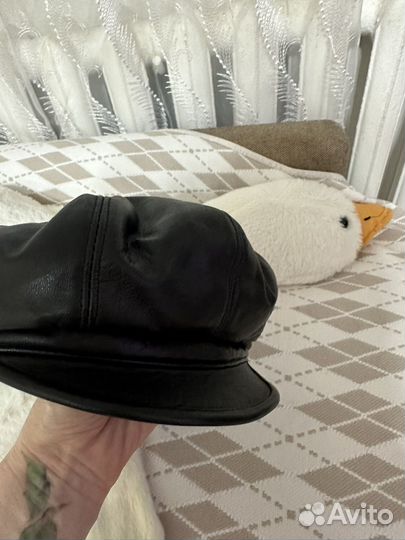 Кепка из натуральной кожи новая