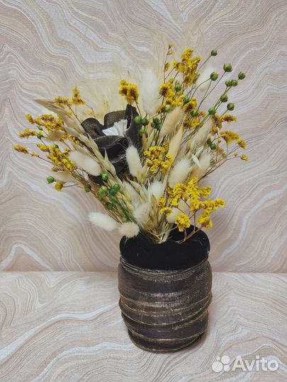 Композиции и букеты из сухоцветов