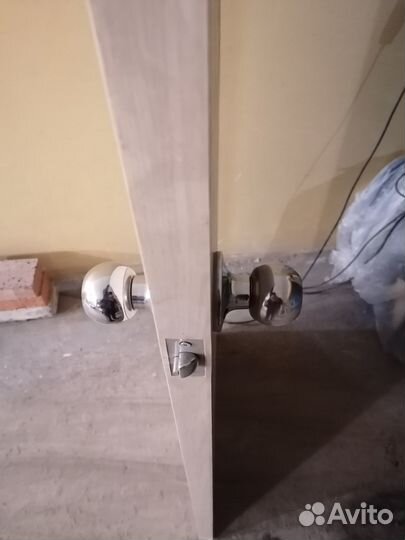 Продам межкомнатную дверь