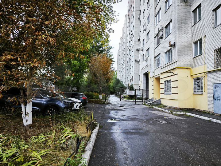 4-к. квартира, 129 м², 1/10 эт.