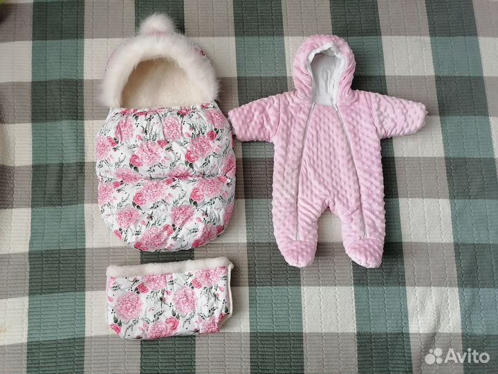 Зимний комбинезон для девочки