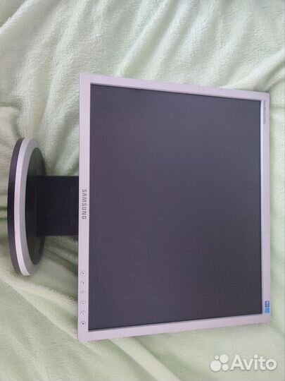 Монитор Samsung syncmaster 940n