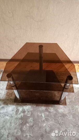 Стеклянная тумба под тв