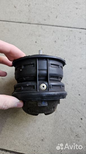 Опора двигателя W208 W202 W203 W210