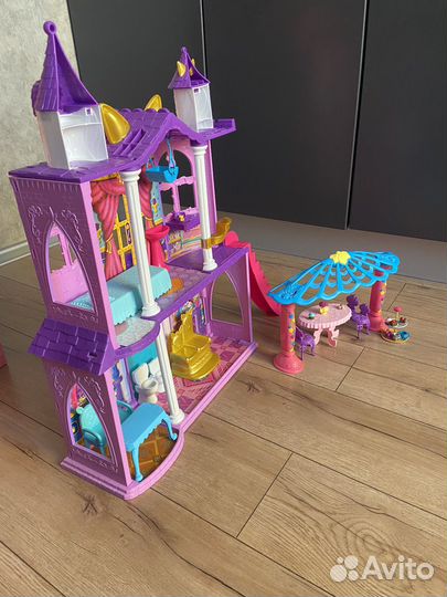 Кукольный домик