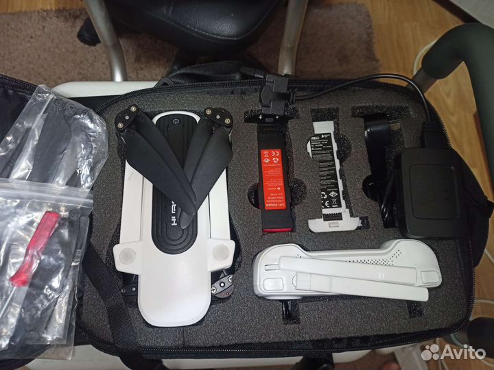 Квадрокоптер Hubsan zino h117s