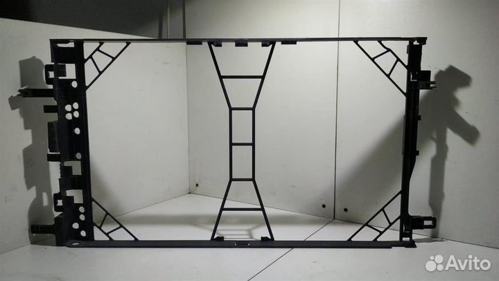 Обтекатель радиатора Opel Insignia