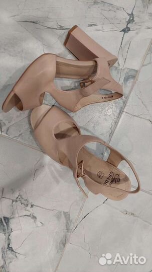 Босоножки baden новые