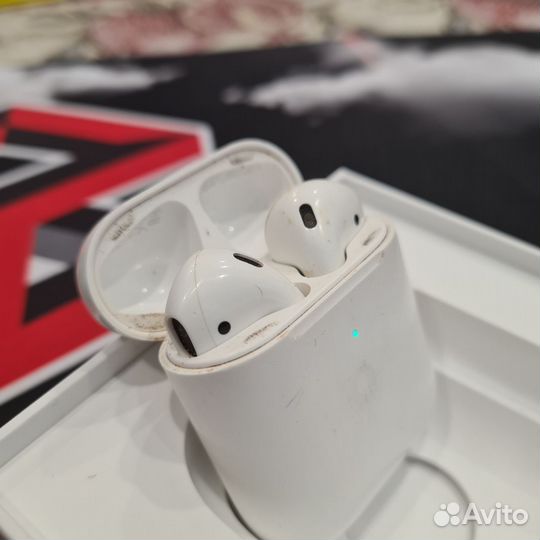 AirPods 2 Wireless Charging Case