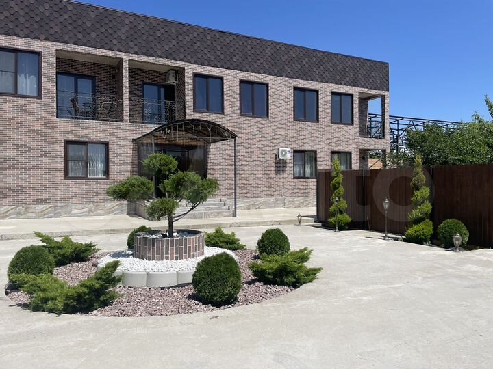 Комната 42 м², 1/2 эт.