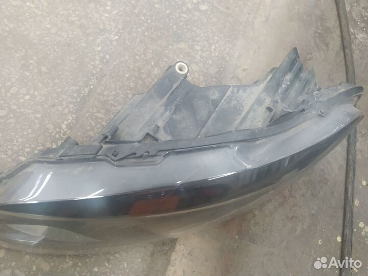 Продам сиденья на вольво и додж и фары на поло