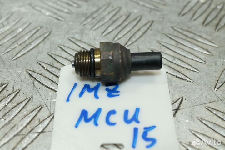 Датчик давления гур Toyota Lexus 89438-33010