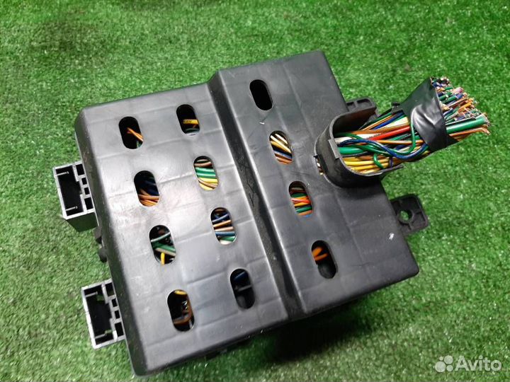 Блок предохранителей салонный Hyundai Matrix 2004