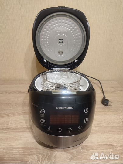 Мультиварка redmond