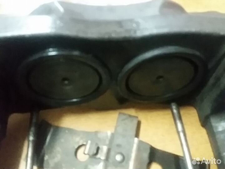 Суппорт передний VW touareg 7L6615150A