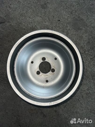 Шкив помпы 06E121031 Audi A6 3.2л 3.0л