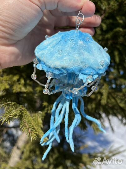 Ватная игрушка медуза с чешским стеклом