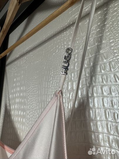 Женское атласное платье hugo оригинал