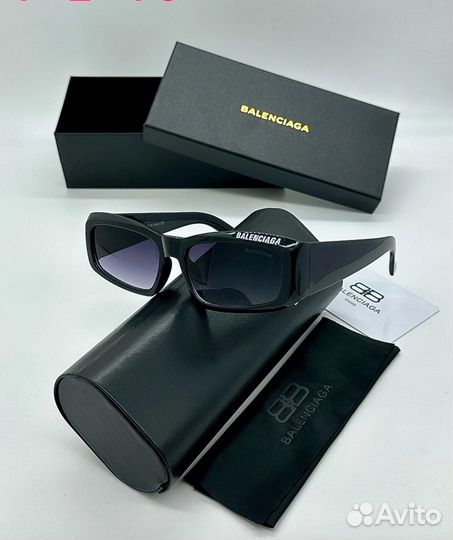 Солнцезащитные очки Balenciaga