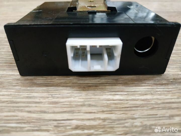 Блок управления дверями Mazda Capella 626 GF