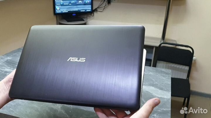 Ноутбук Asus (проц Intel Core i5, SSD 500 Гб )