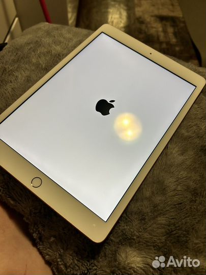 iPad 10.2 2020 Gold 128 Гб