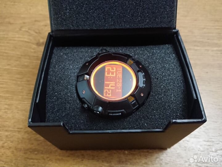 Часы из коллекционки The Division Sleeper Agent