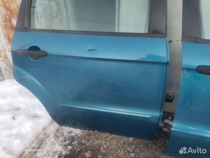Ford s max. Дверь