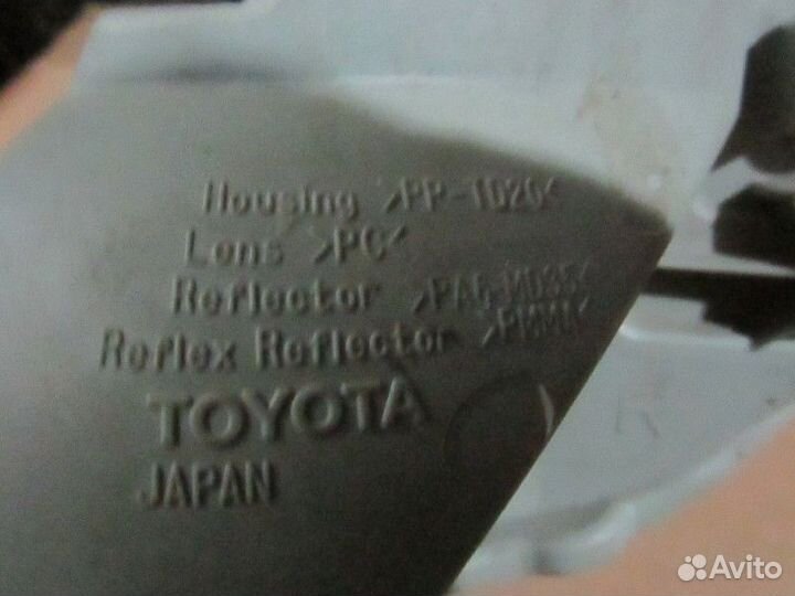 Фонарь противотуманный Lexus RX 350