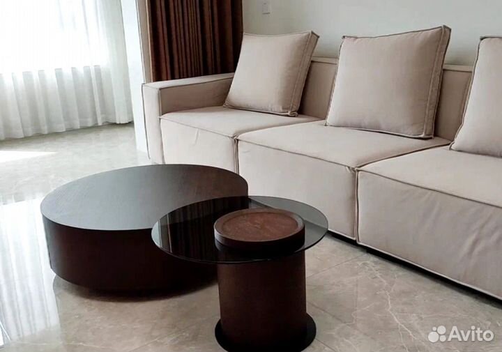 Журнальный стол в гостиную