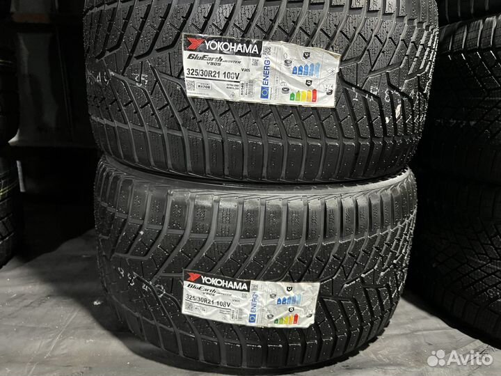 Yokohama BluEarth Winter V905 325/30 R21 и 285/35 R21 109V