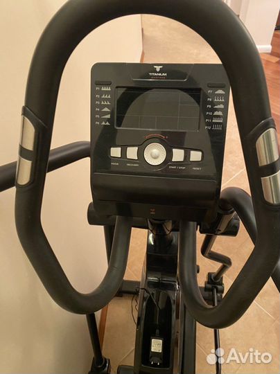 Эллиптический тренажер Titanium Masters Frontech