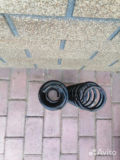Пружина винтовая для Volkswagen polo v