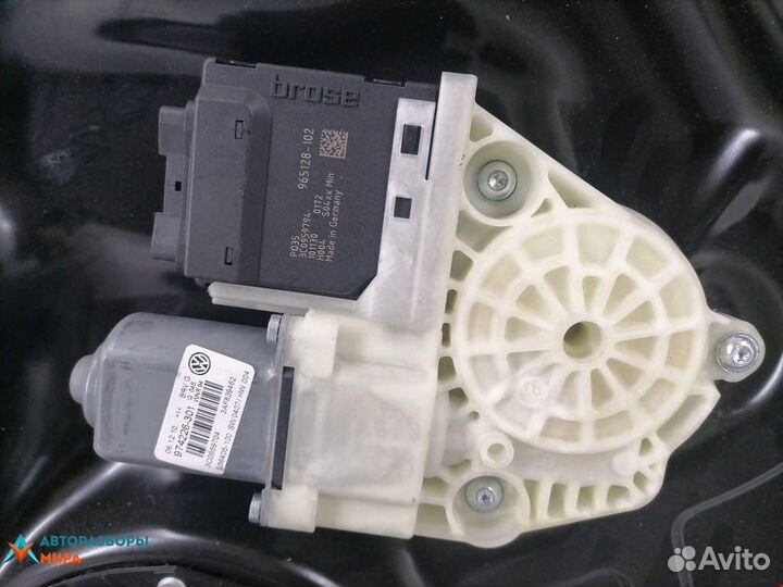 Стеклоподъемник электрический задний правый