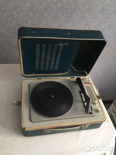 Проигрыватель винила