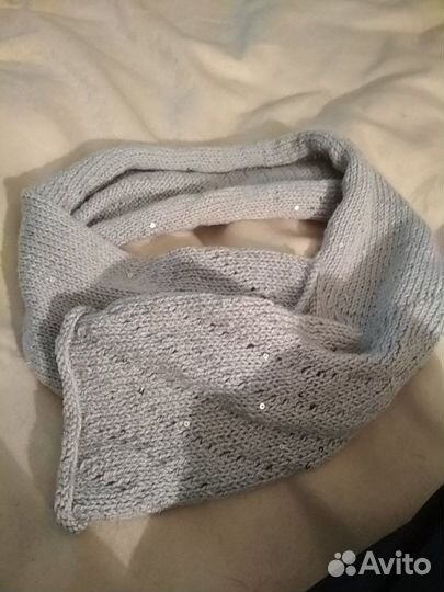 Вязанные детские и взрослые шапки и шарфы.Весна- о