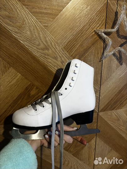 Продам коньки 36 размера