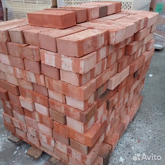 Кирпич красный