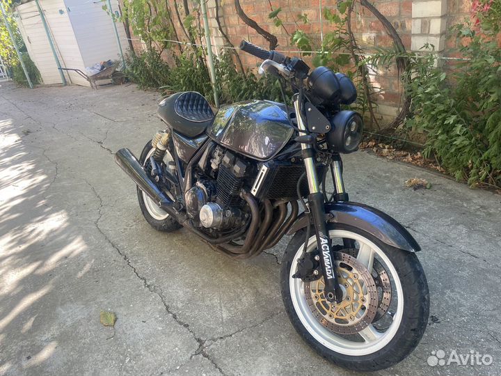 Kawasaki ZRX 400