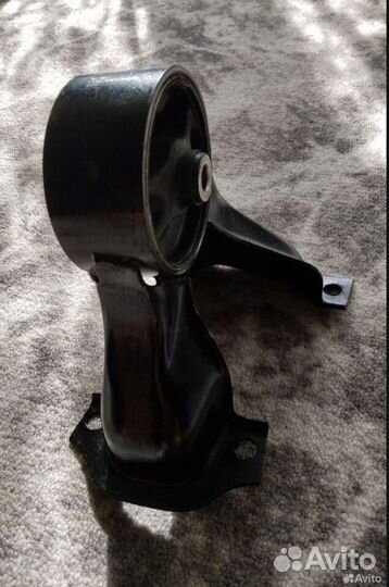 Опора двигателя Mitsubishi Lancer 9