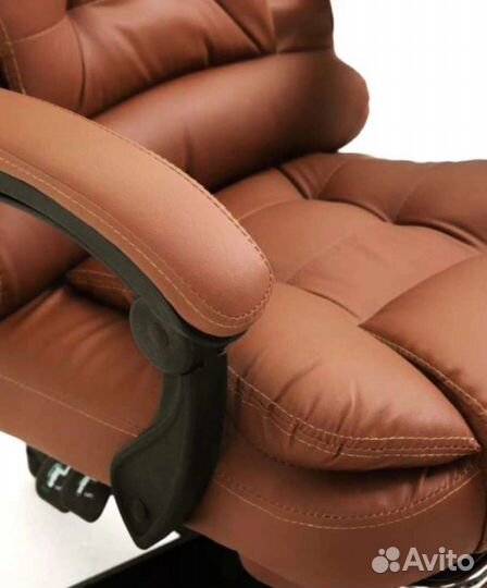 Офисное кресло руководителя