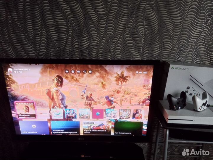 Xbox One S 1tb с дисководом