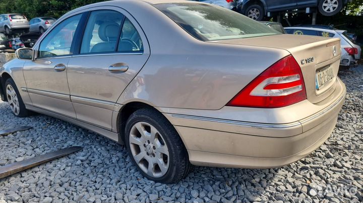 Подлокотник центральный mercedes benz C-class W203