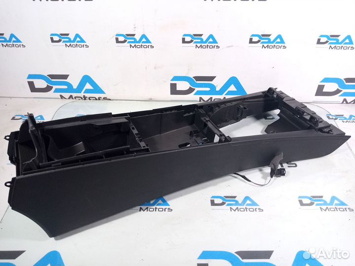 Подлокотник центральный Mercedes W204 из Японии