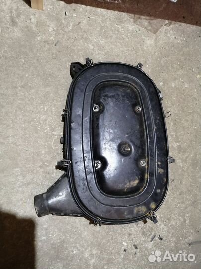 Корпус воздушного фильтра W201 m102