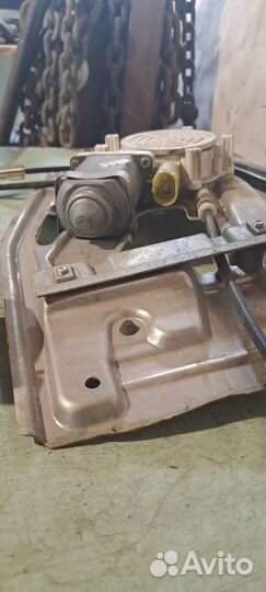 Стеклоподъемник передний правый BMW E39 5er